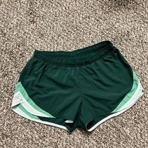 Old Navy Activewear women’s active shorts